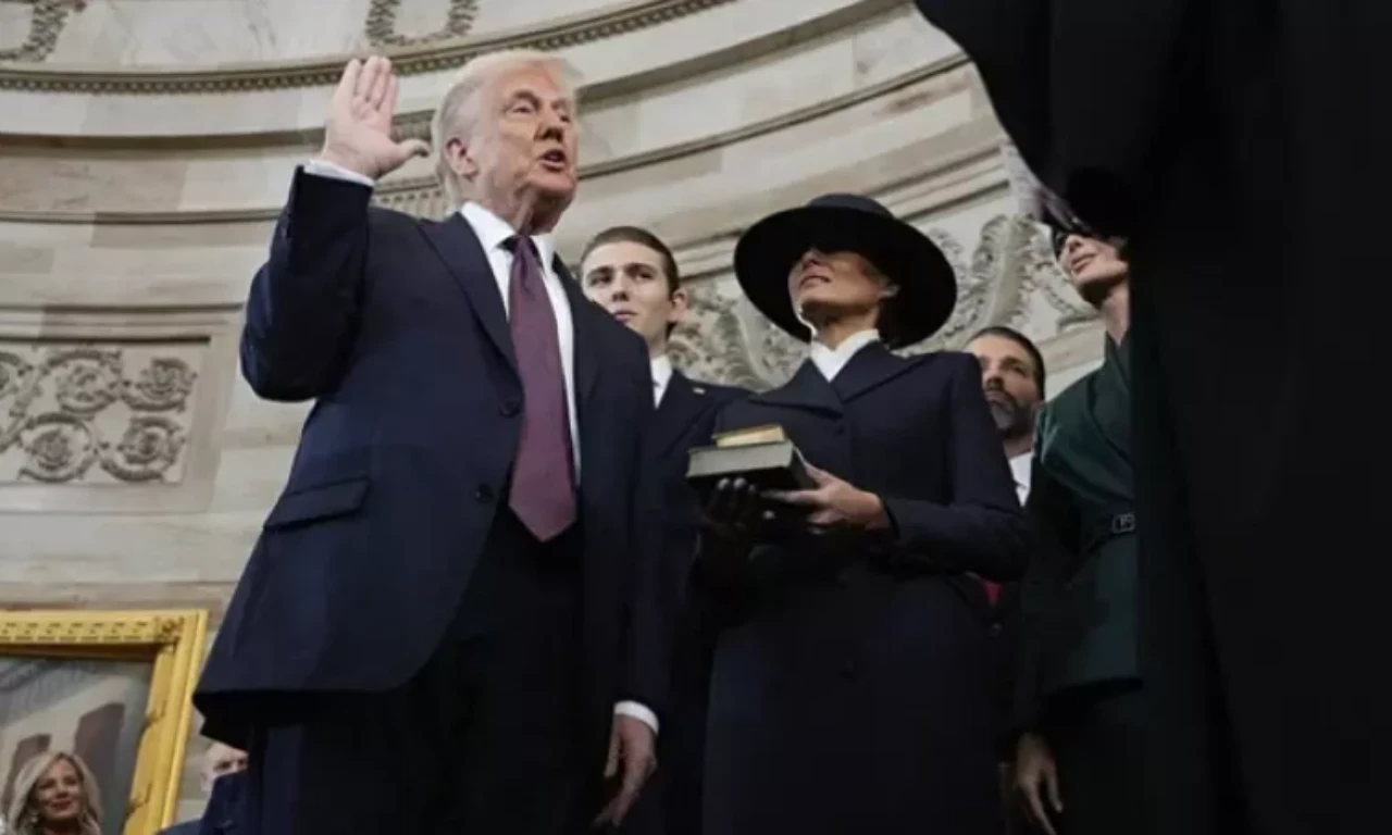 ABD’nin Gündemi Trump’ın Yemin Töreni! İncil’e Elini Koymaması Krize Yol Açtı