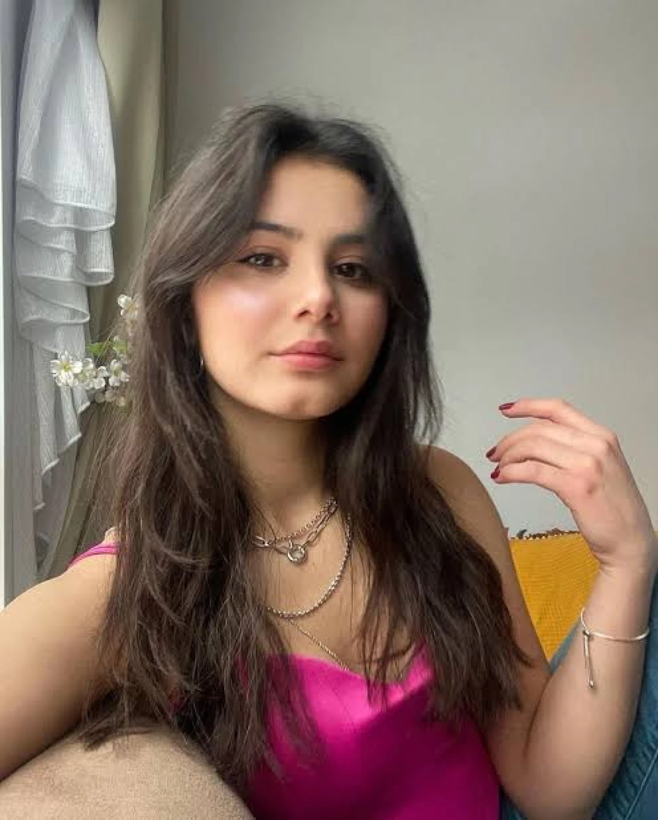 Helin Kandemir Kimdir? Kaç Yaşında, Aslen Nereli? Helin Kandemir Hangi Dizilerde Rol Aldı? Kariyer Hayatı ve Aldığı Ödüller