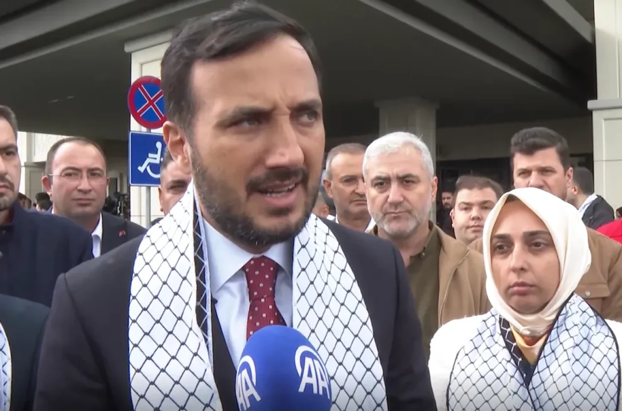 Türkiye'ye dönen aktivistleri AK Parti İstanbul İl Başkanı karşıladı!