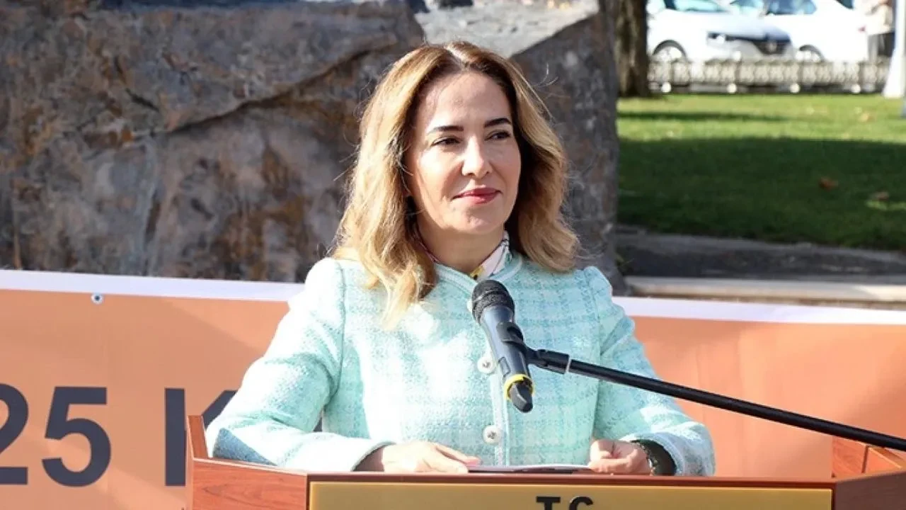 Aleyna Bozok Kimdir? Kızılcık Şerbeti’nin Yeni Oyuncusu Hakkında Merak Edilenler