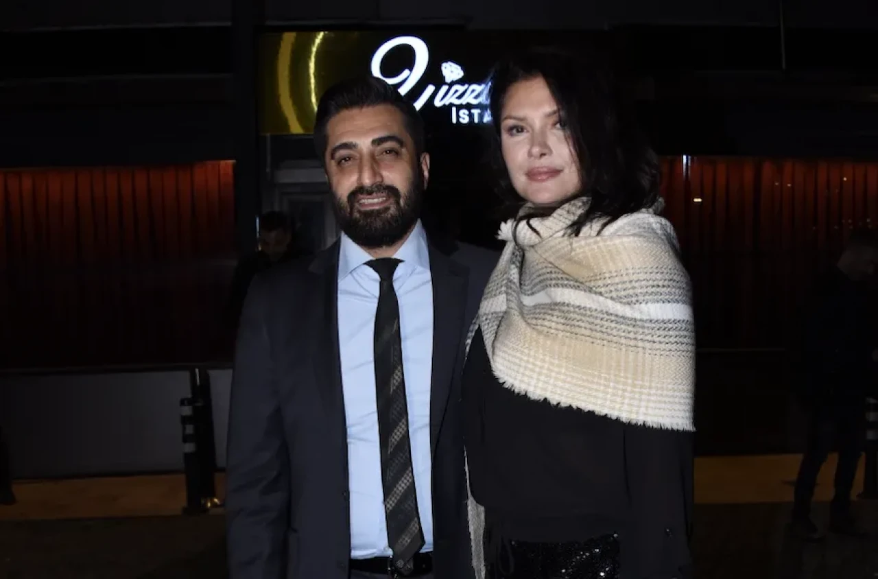 Tuğba Altıntop’tan Rafet El Roman sürprizi: Sahnelere geri mi dönüyorlar?