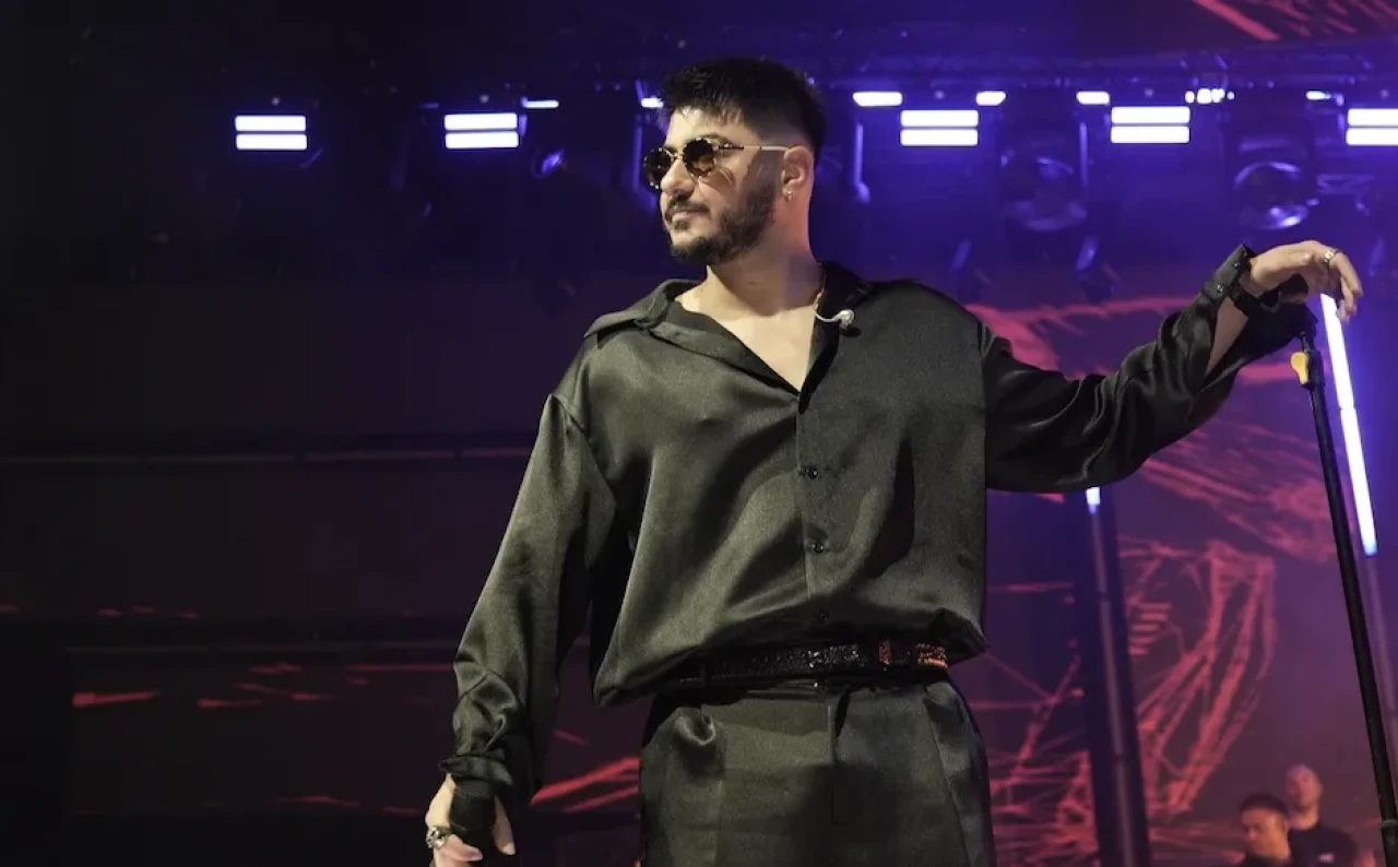 Semicenk Harbiye konserinde duyguları şarkılara döktü