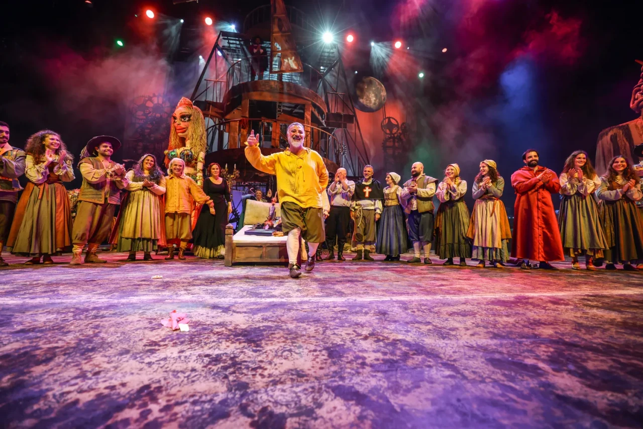 “Don Quixote” müzikali görkemli bir prömiyerle İstanbul’da sahnelendi