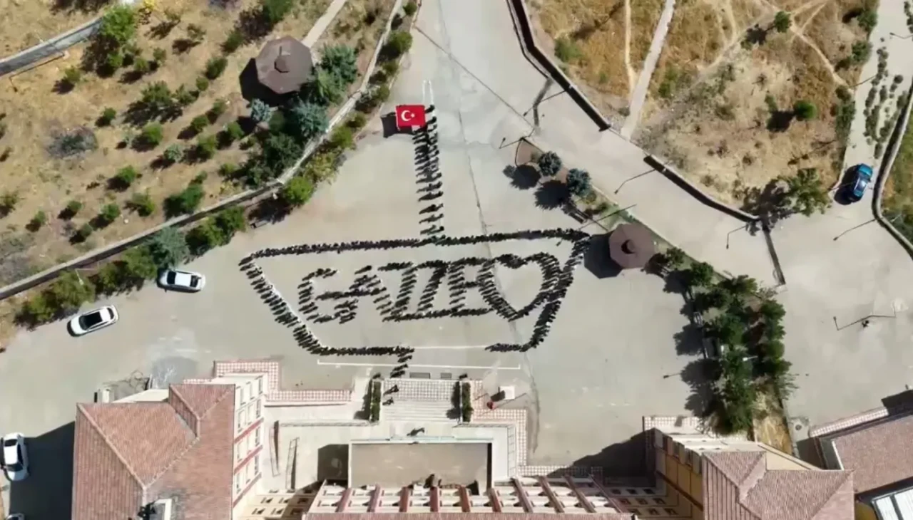 Sessiz çığlık Gazze için yükseldi: Batman’da öğrenciler yürekleri dağladı