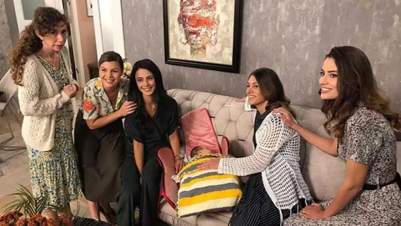 Acemi Anneler Dizisi Nerede Çekiliyor? Ankara’nın Hangi Semtlerinde Çekildiği Belli Oldu! İşte Detaylar