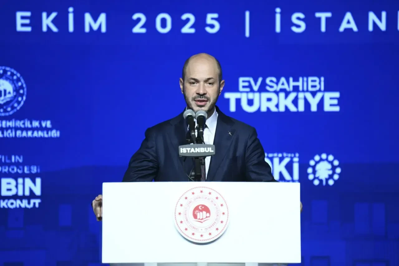 TOKİ Başkanı Sungur Yüzyılın Konut Projesi'nde örnek daireleri tanıttı