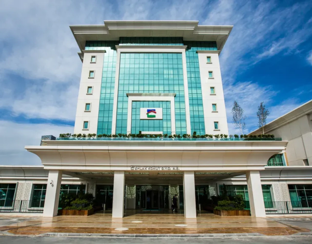 Tasarruf finansman sisteminde Emlak Konut'tan bir ilk!