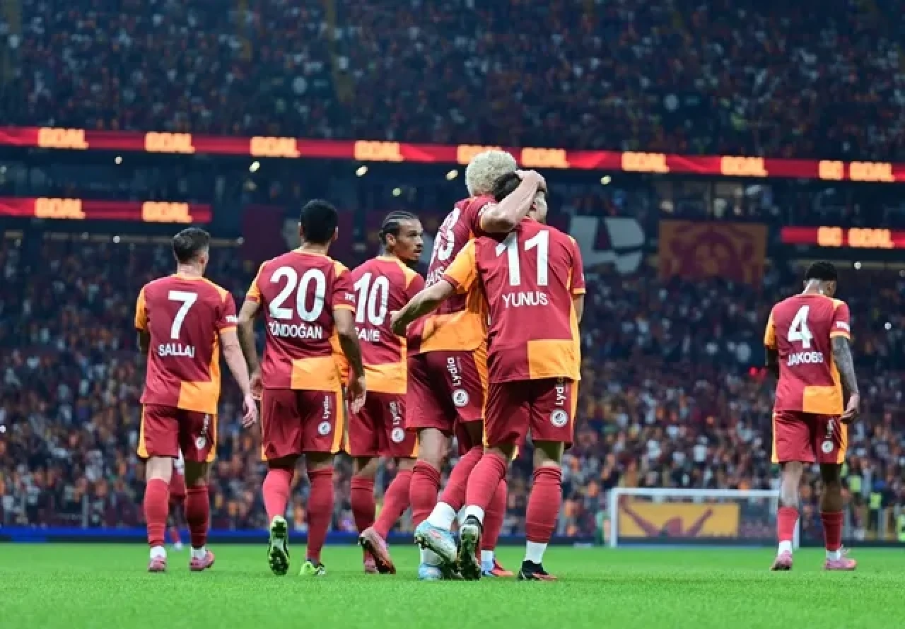 Galatasaray - Liverpool maçını 51 bin 160 taraftar izledi