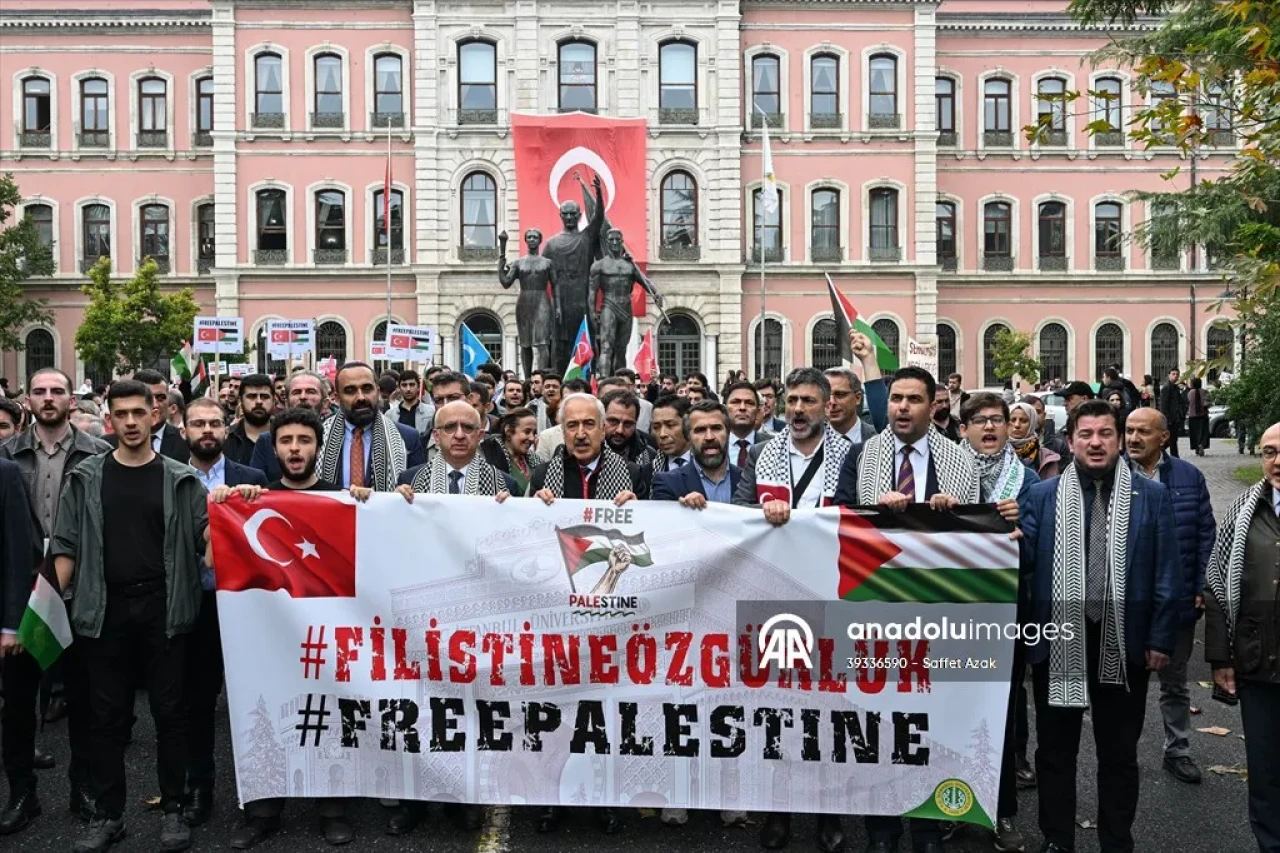 İstanbul Üniversitesi'nden Filistin'e destek: 'Gazze’yi Anma Yürüyüşü'