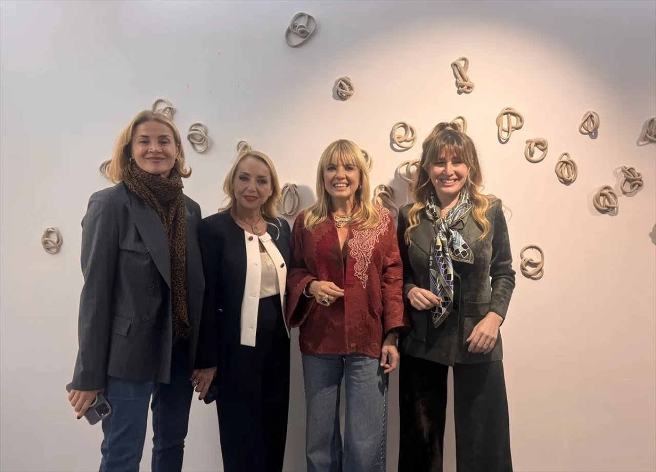 İyilik İçin Sanat Derneği’nden Artweeks İstanbul’da merak dolu final!