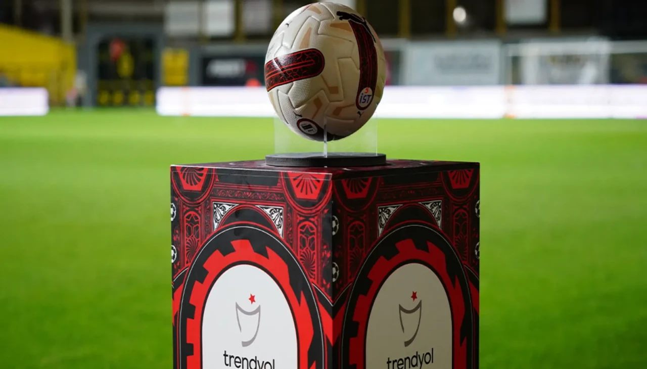 Süper Lig’de İlk 8 haftada 5 Ayrılık: Kulübeler yerinden oynadı