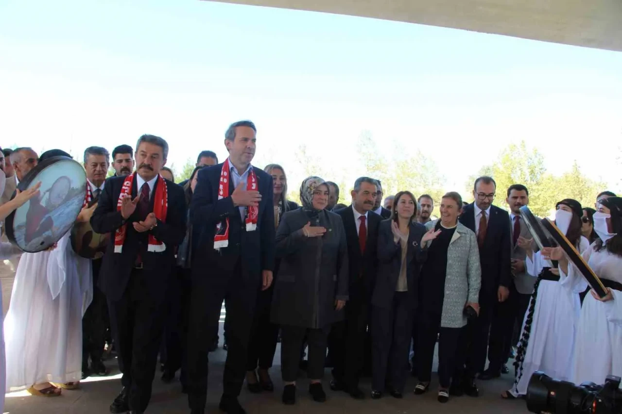 Bakan Bayraktar Türkiye’nin en büyük petrol keşfini duyurdu!