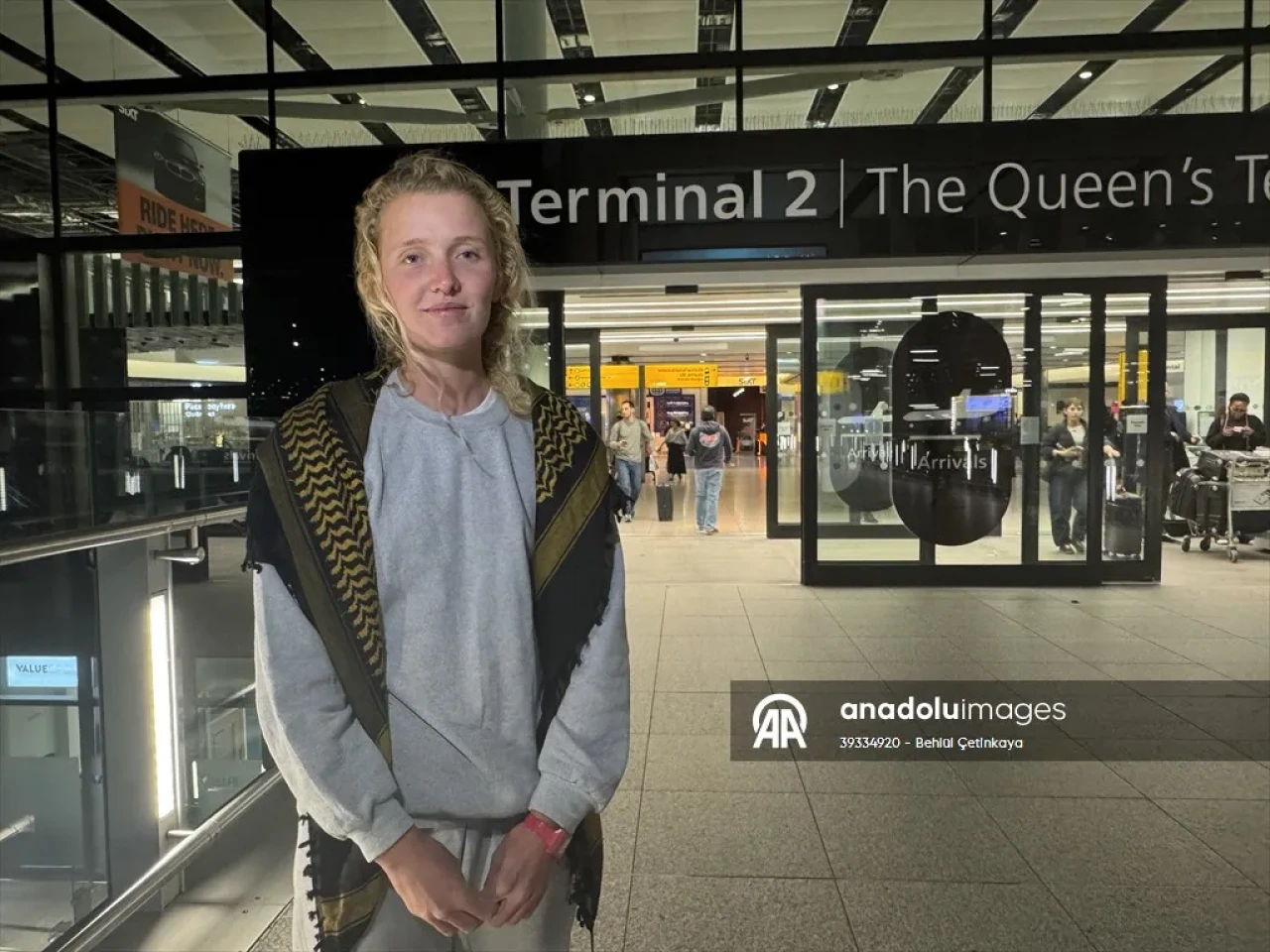 İngiliz aktivistten çarpıcı açıklama: İsrail cezaevinde kadınların başörtüleri zorla çıkarıldı!