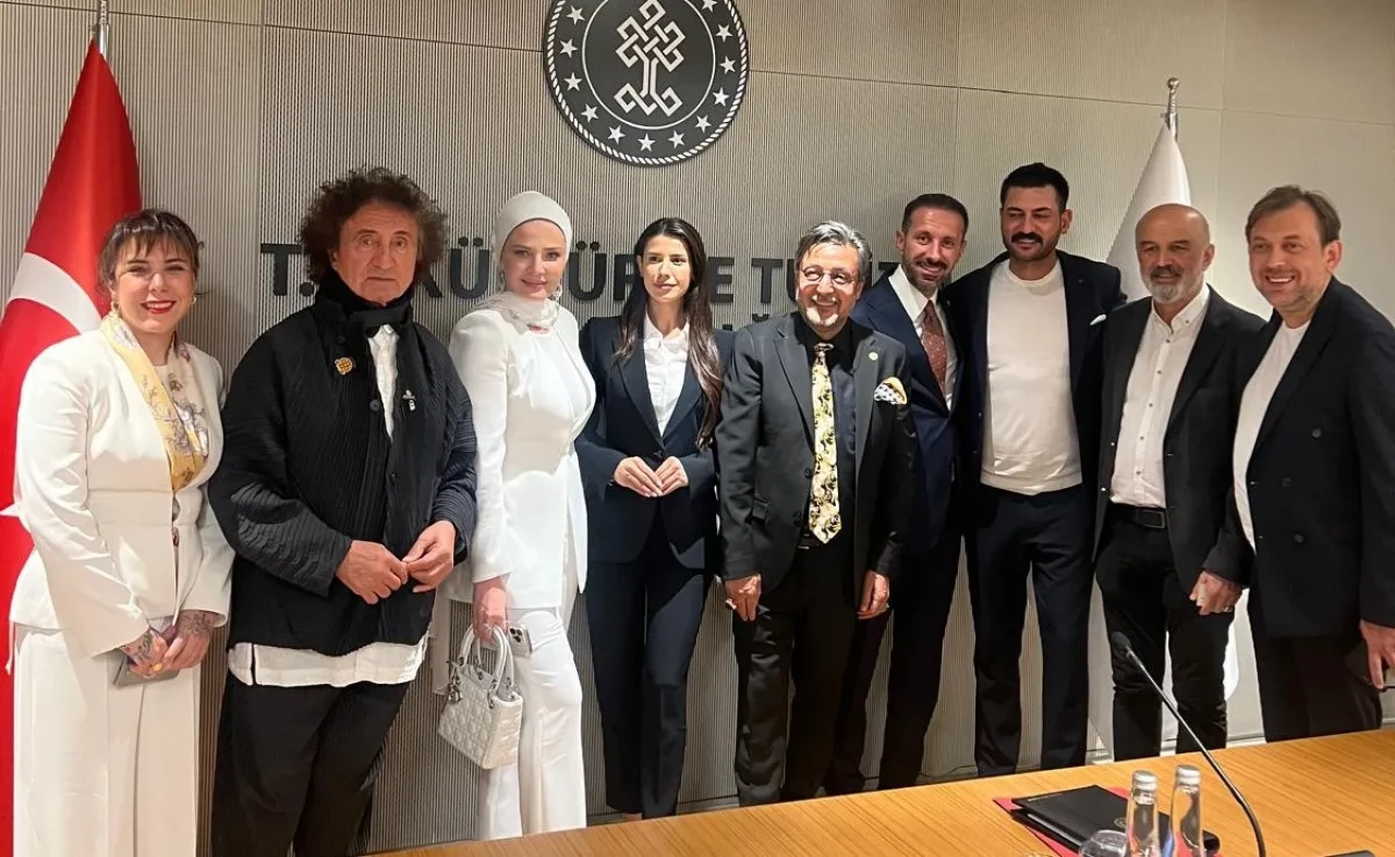 Londra’da Türk lezzeti buluşması: Bakan Ersoy, Hüseyin Özer’in davetini kabul etti