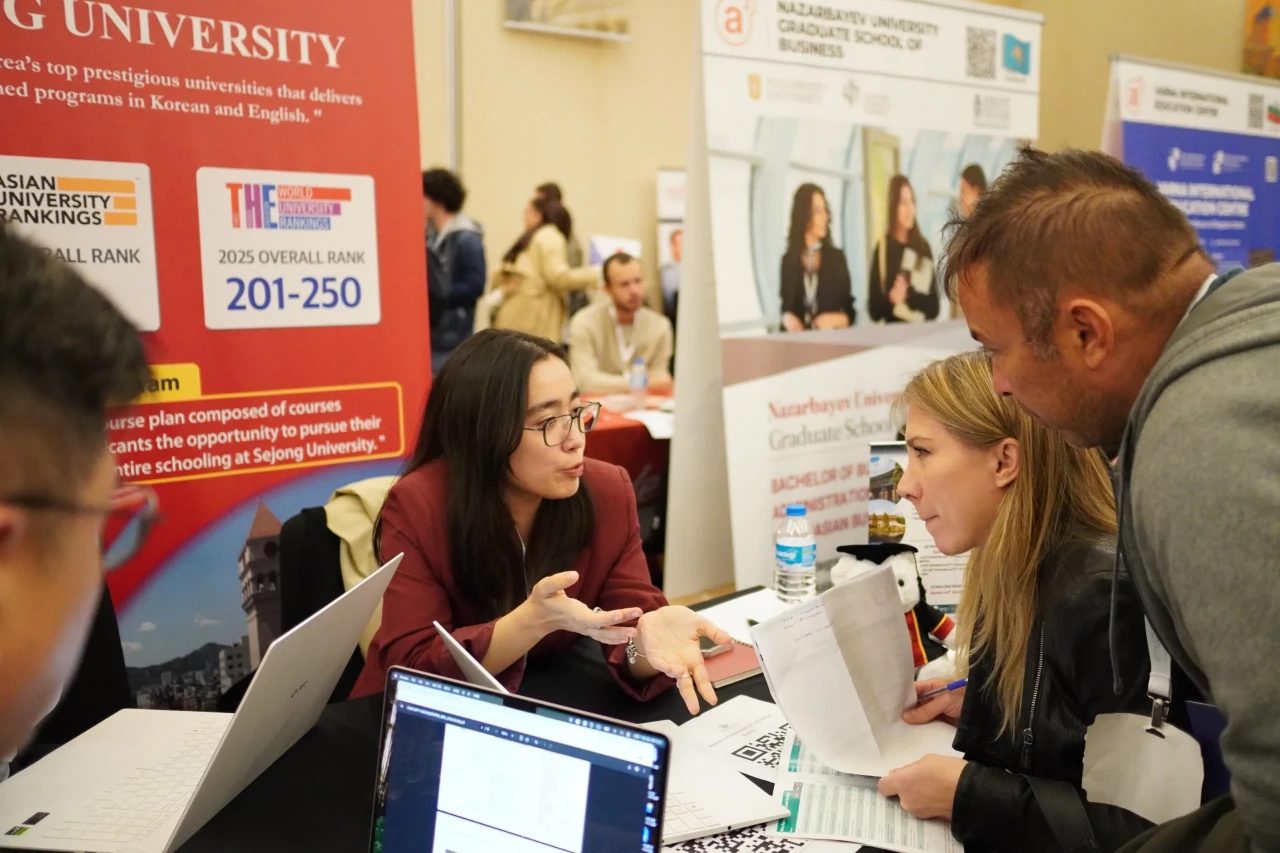 Binlerce öğrenci Akare Yurt Dışı Eğitim Fuarları’nda hayallerine yaklaştı