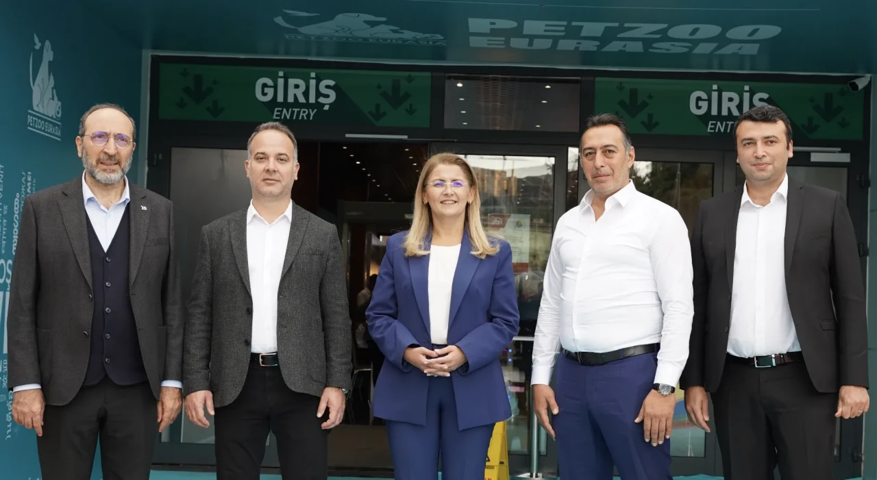 Evcil hayvan dünyasının kalbi İstanbul’da atıyor: Ovalıoğlu fuarı gezdi