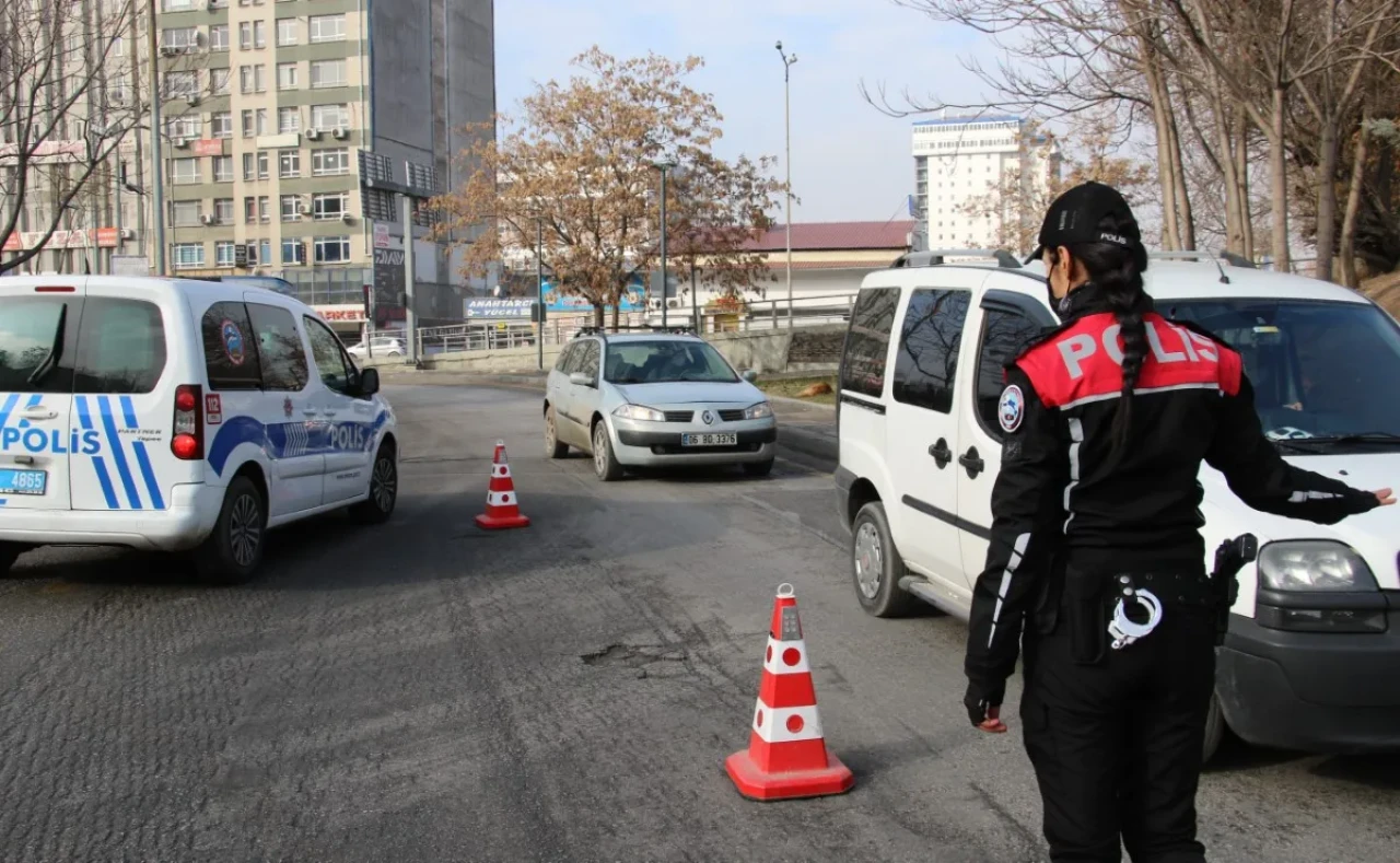 ‘Yemişim kurallarınızı’ dedi, Jandarma dakikasında yakaladı!