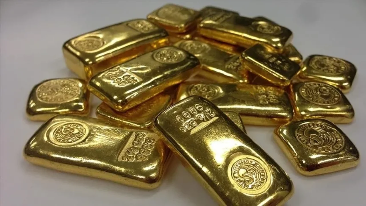 Altın tarih yazıyor: Gram ve çeyrek altın rekor üstüne rekor kırdı!