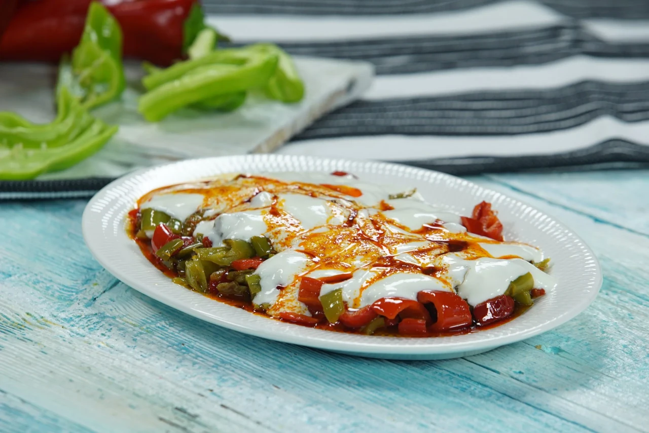 Yoğurtlama nasıl yapılır: Patlıcan, patates ve yoğurtla gelen efsane lezzet