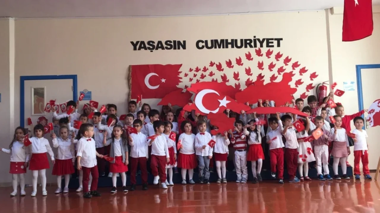 Okullar için 28-29 Ekim tatil takvimi belirlendi!