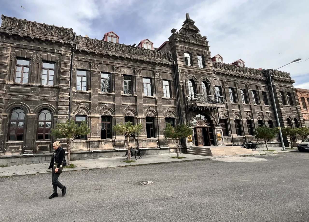 Kars'ın kalbindeki Rus mirası: Hollandalı mimarların izini süren Baltık rüyası