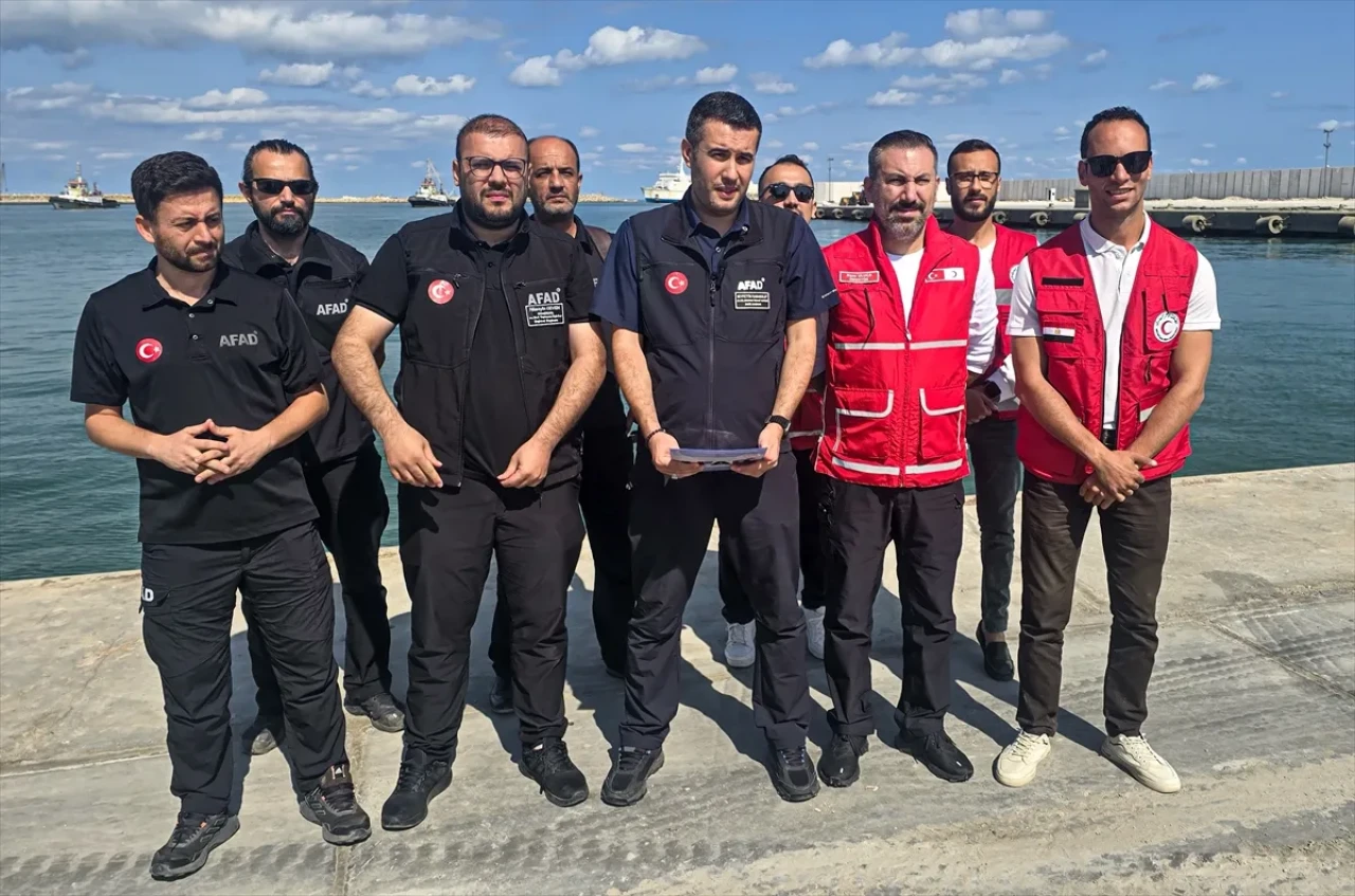 Gazze için yola çıkan Türkiye'nin 'İyilik Gemisi' El-Ariş Limanına ulaştı!