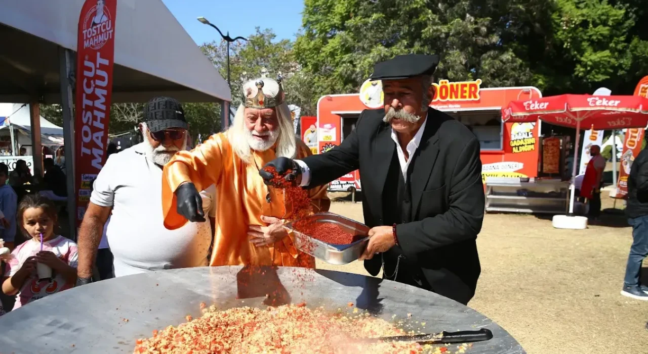 Günün her saati yemekle yaşayan şehir: Adana