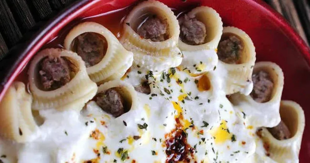 Mantı hamuruyla uğraşmayın: 20 dakikada şipşak Makarna Mantı tarifi