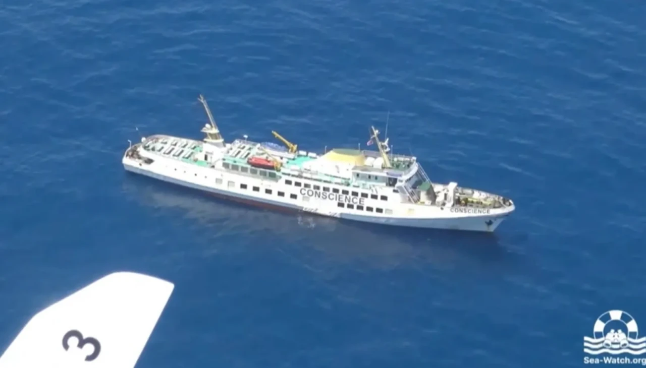 'Vicdan' gemisi İsrail'in İHA saldırısını aştı!