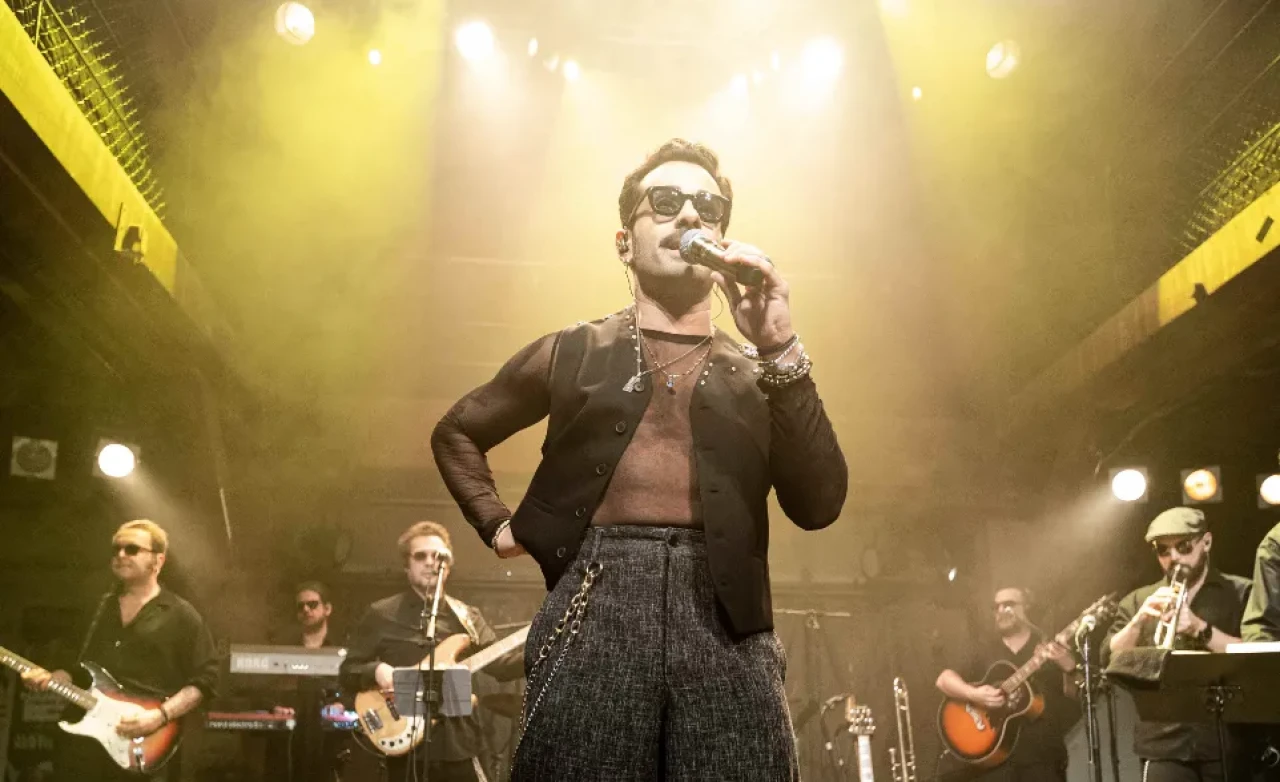 Gökhan Türkmen Avrupa’yı fethetti: 7 şehirde rekor kırdı, Frankfurt'taki o an sosyal medyayı yıktı!