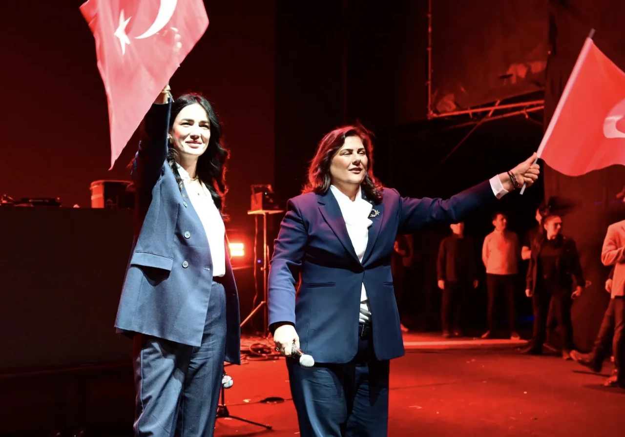60 bin kalp atışı: Aydın'da Cumhuriyet aşkı! Gençlik Festivali rekor kırdı