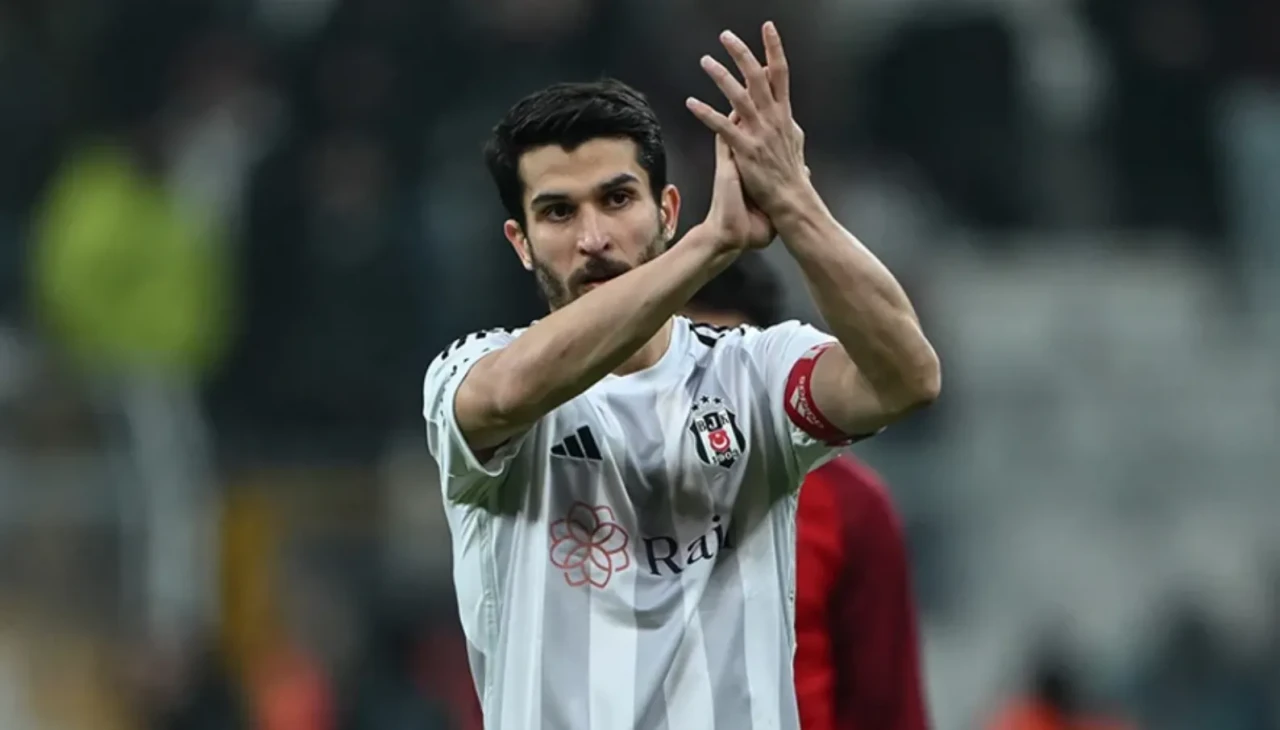 Beşiktaş efsanesi sahneden iniyor: Necip Uysal futbol kariyerine veda ediyor!