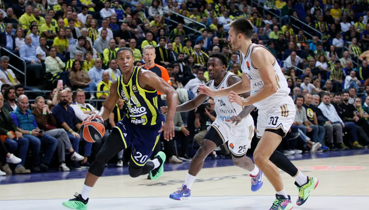 Fenerbahçe Beko, Dubai Basketbol’a evinde ağır yenildi!