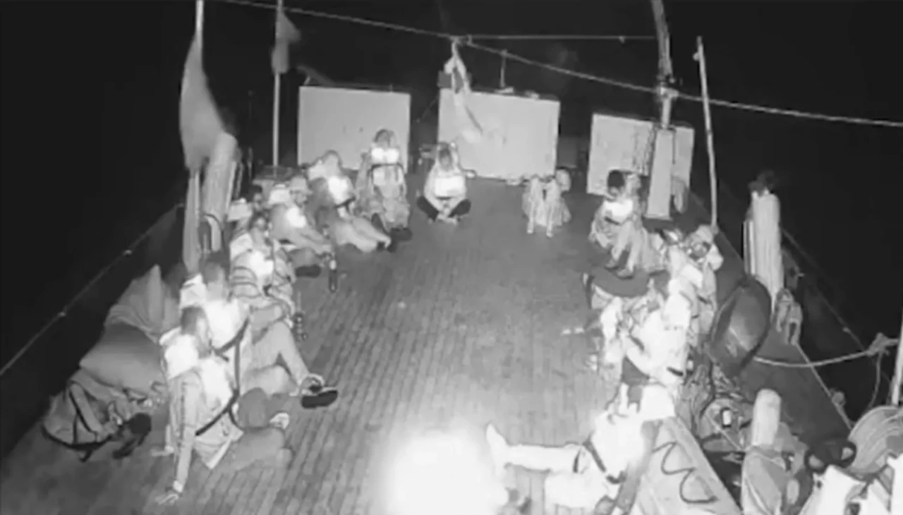 Sumud Filosu’ndan alıkonulan aktivistler, sınır dışı için İsrail’e götürülüyor