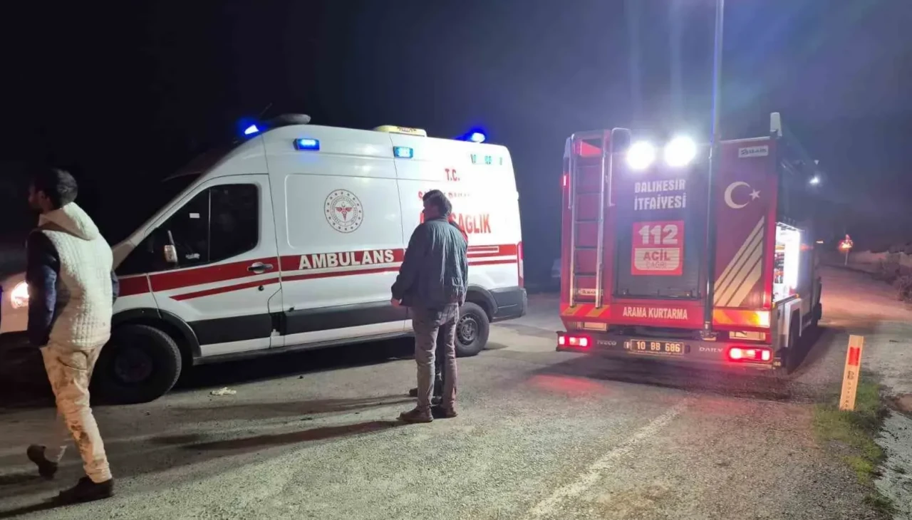 Sessizliği sirenler bozdu: Yol kenarına uçan otomobilden sürücü güçlükle çıkarıldı!