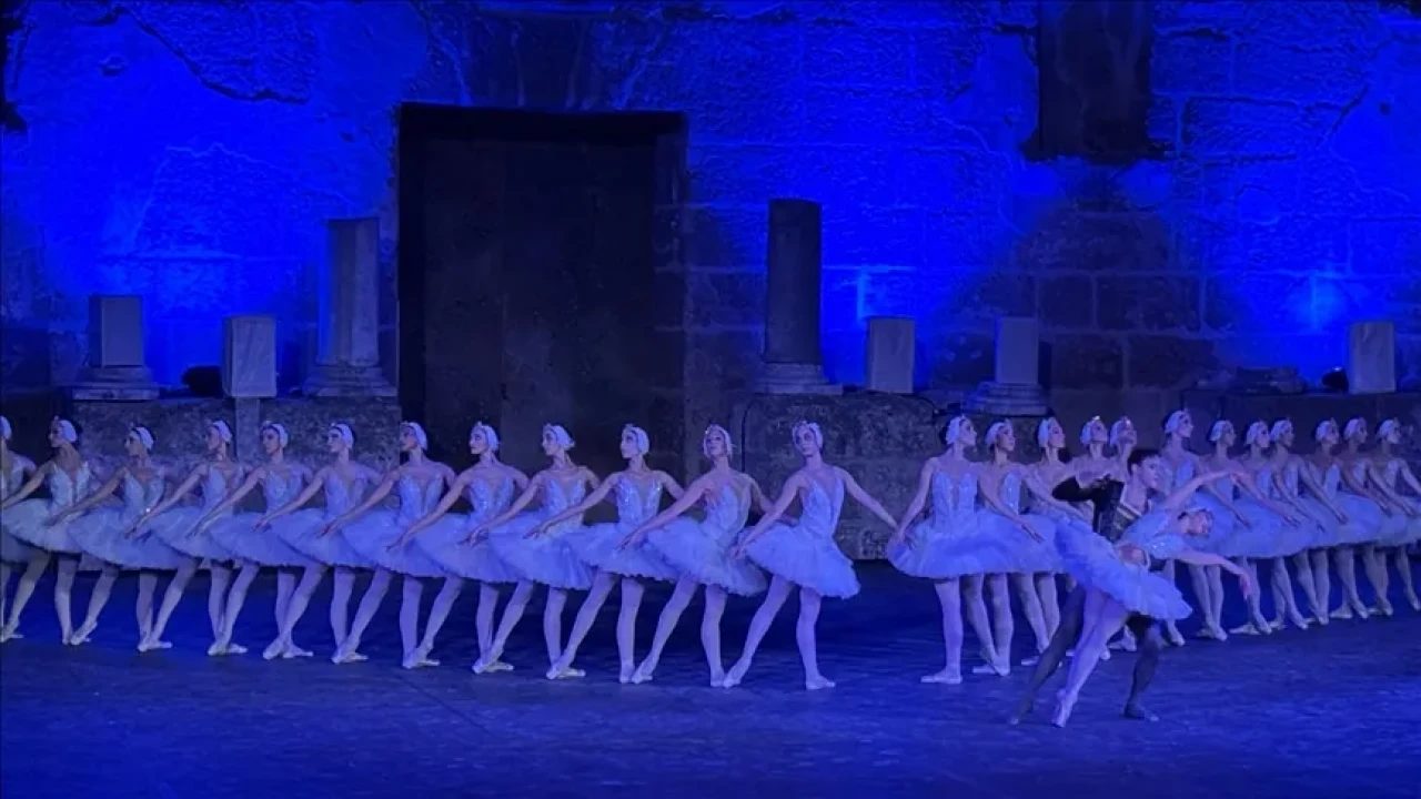 'Kuğu Gölü' Balesi 23 Ekim’de AKM’de prömiyer yapıyor