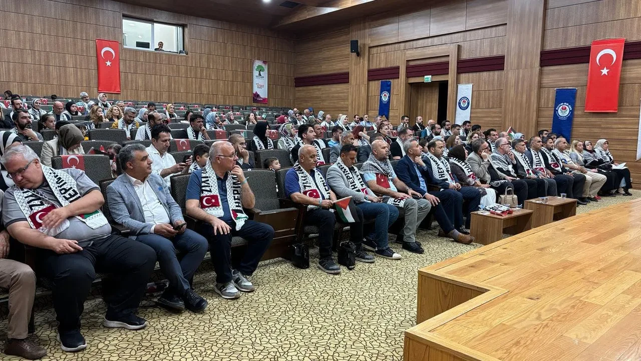 Eğitim-Bir-Sen’den Gazze için şiirli isyan: Susmak ihanettir!