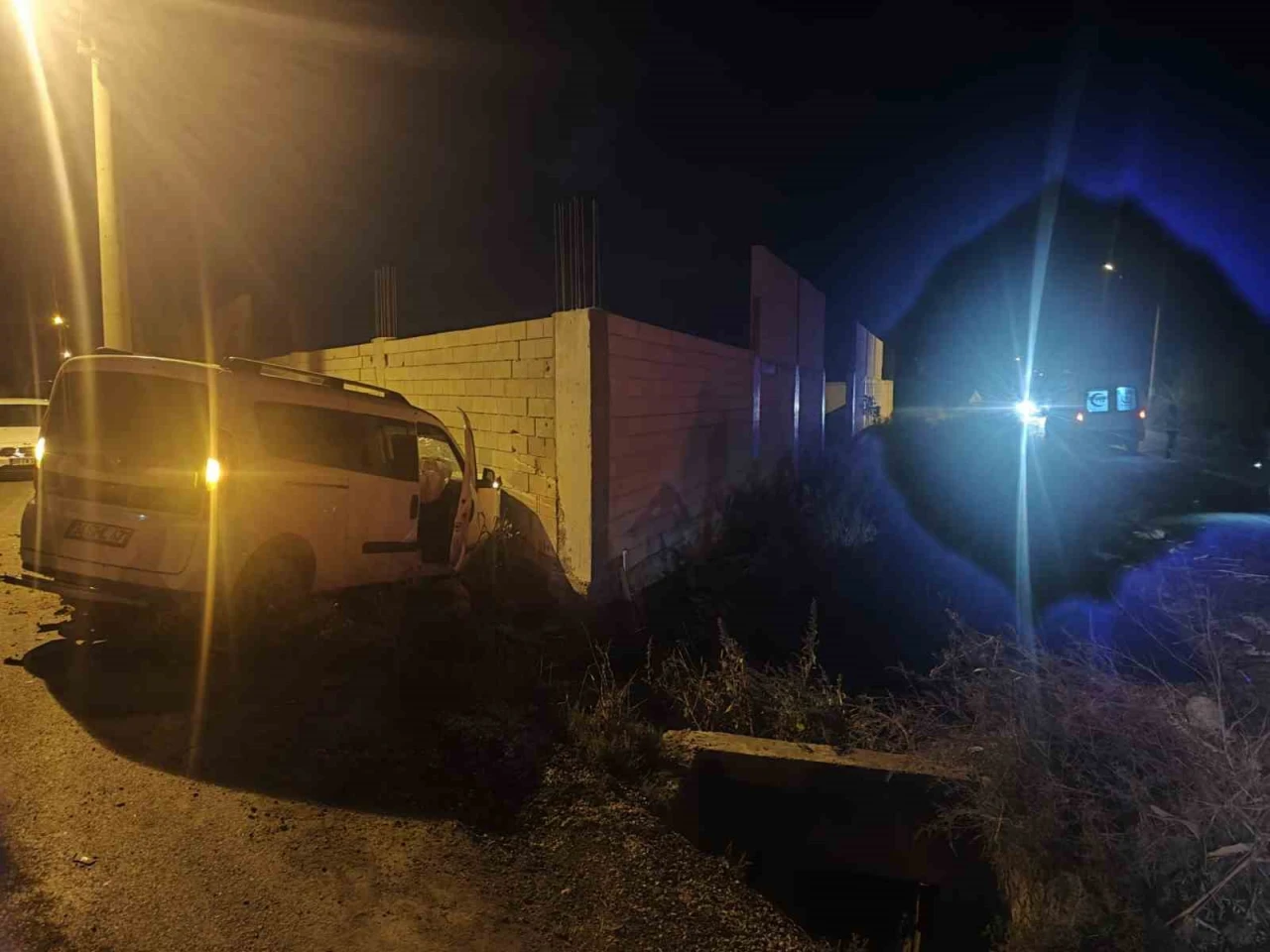 Ticari araçlar çarpıştı: 1 ölü, 2 yaralı