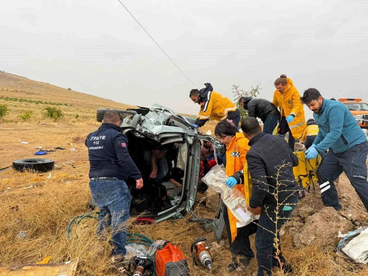 Aynı gün içinde yaşanan üç kaza nedeniyle çileden çıkan başkan, karayollarına tepki gösterdi