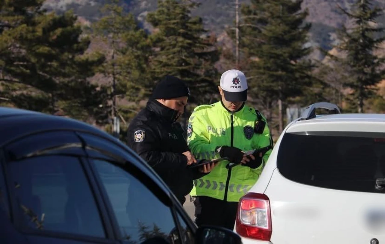 Trafikte ceza yağmuru: 9 milyonluk denetim!