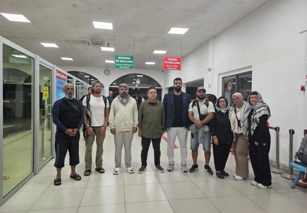 Fırtına Gazze yolcularını Marmaris’e getirdi