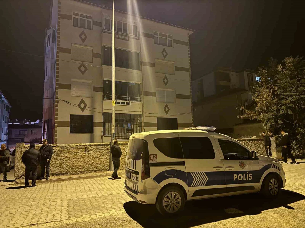 Yalnız yaşayan adam evinde ölü bulundu