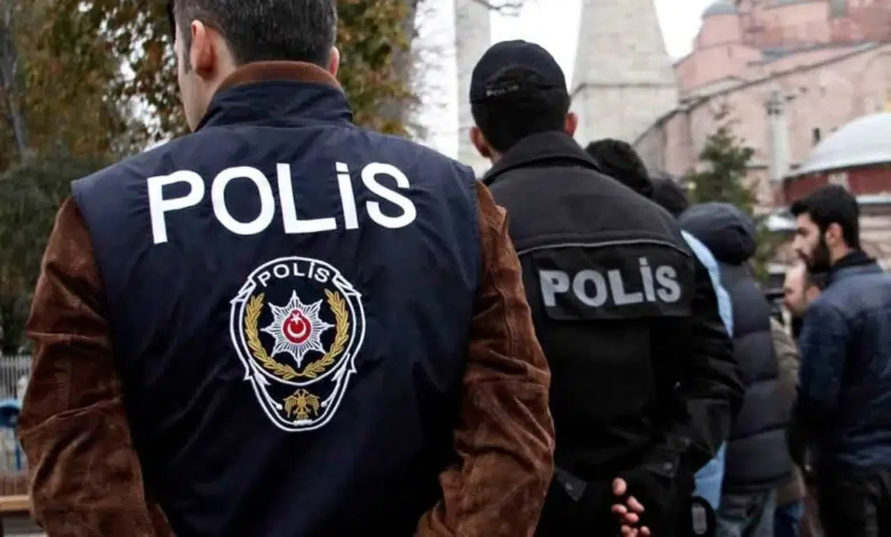 İzmir polisi baskında yakaladı: Kenevir ticareti böyle ortaya çıktı!