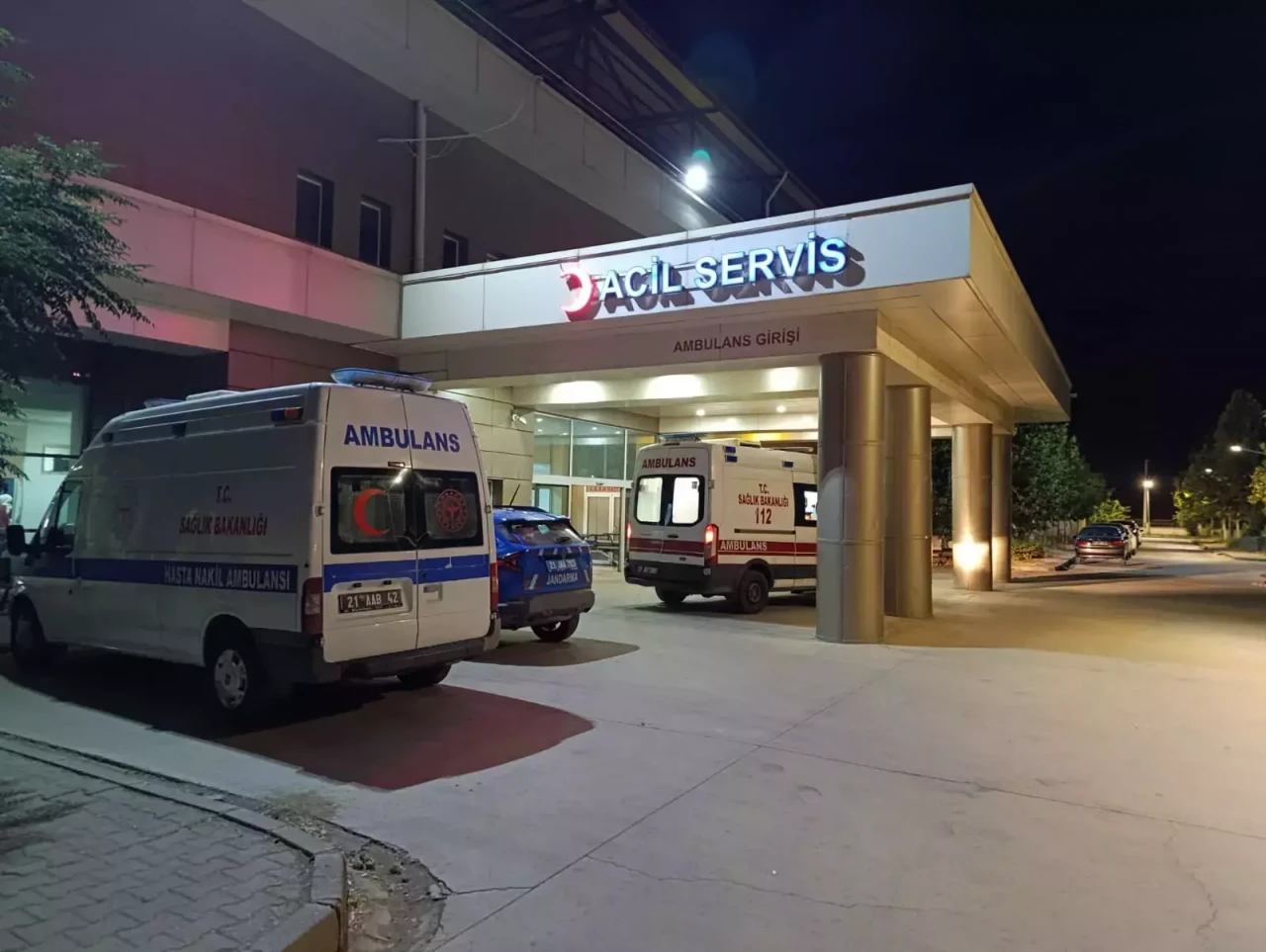 Düğün salonunda bıçaklı kavga: 2 yaralı