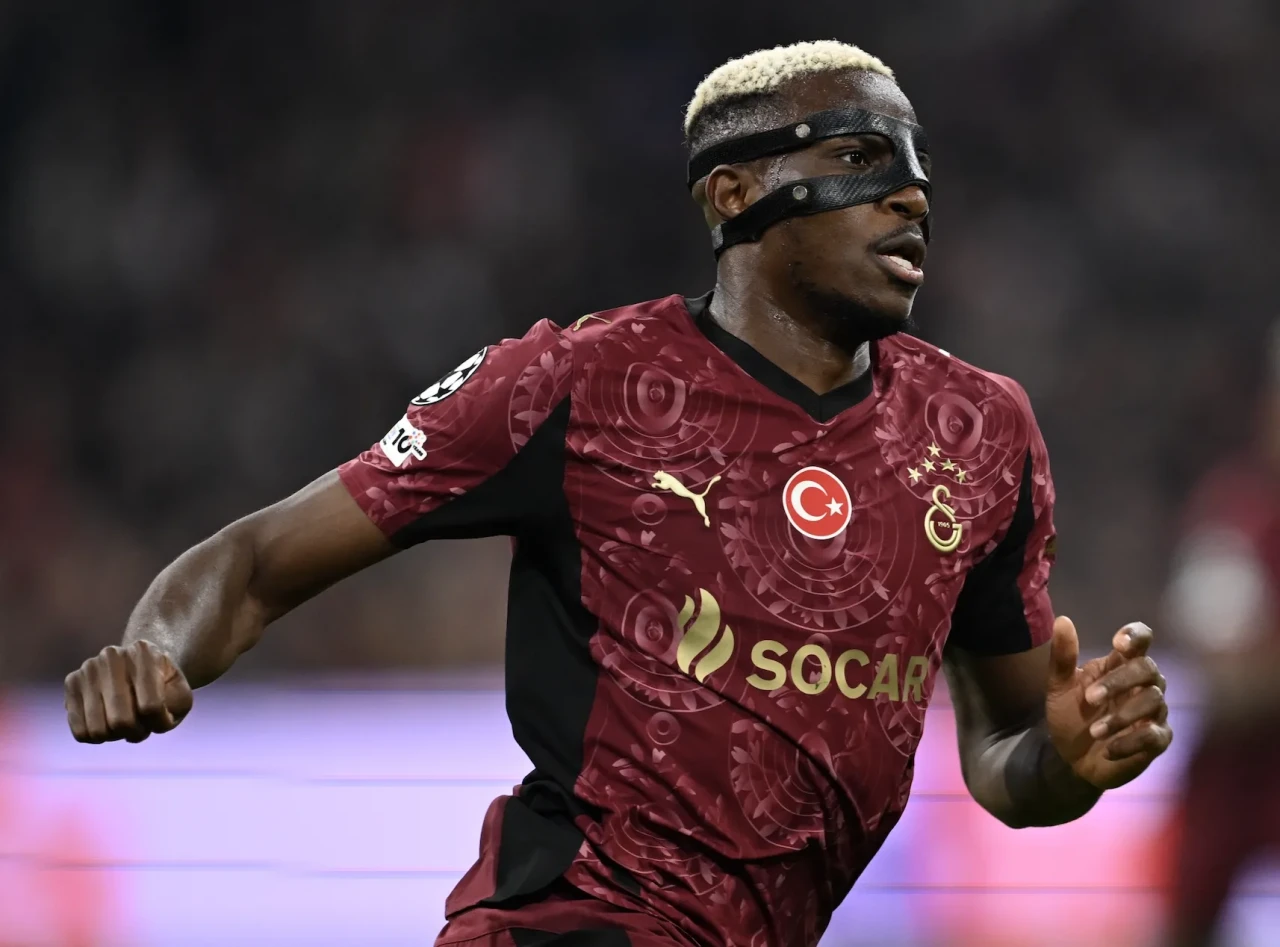 Victor Osimhen’den Avrupa’da ilk hat-trick