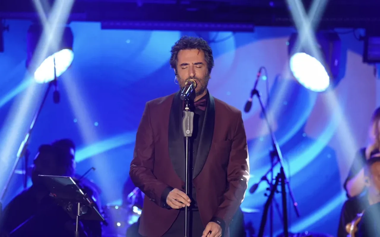 Mahsun Kırmızıgül'den Günay'da duygu seli: Sahnede öyle bir an yaşandı ki!