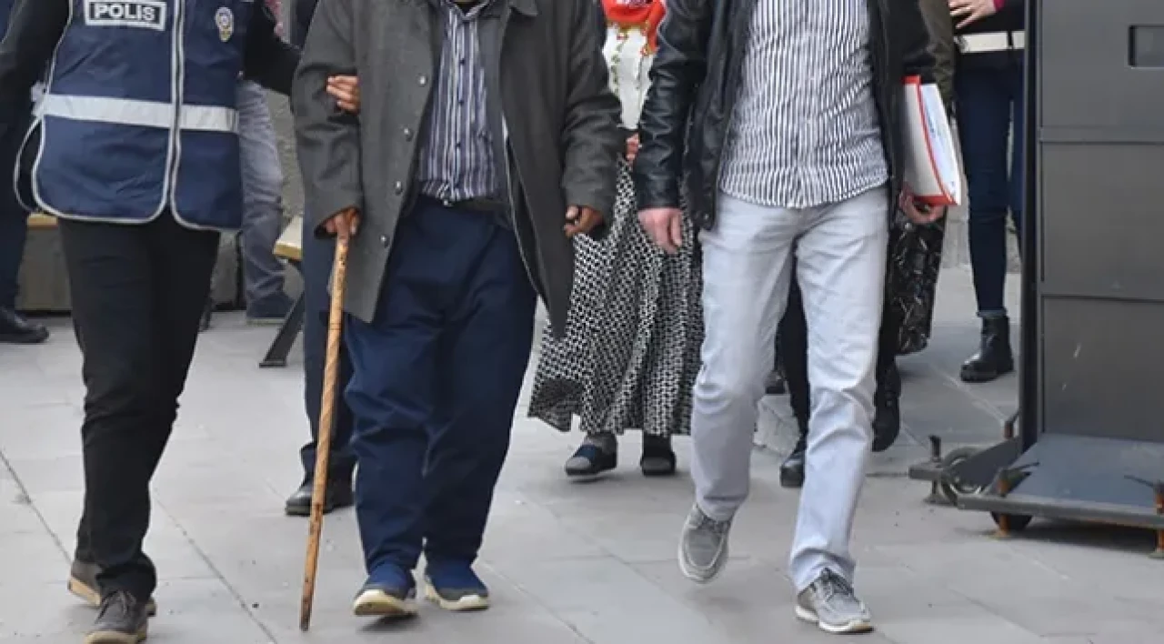 Fal ve büyü bahanesiyle dolandırıcılık! 29 ilde şafak operasyonu