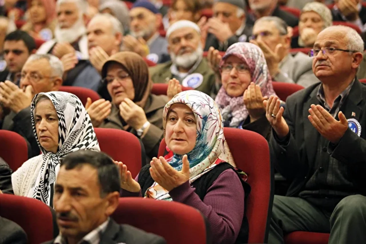 Kutsal yolculuğun talihlileri belli oldu: 2026 Hac kuralarında heyecan dorukta!