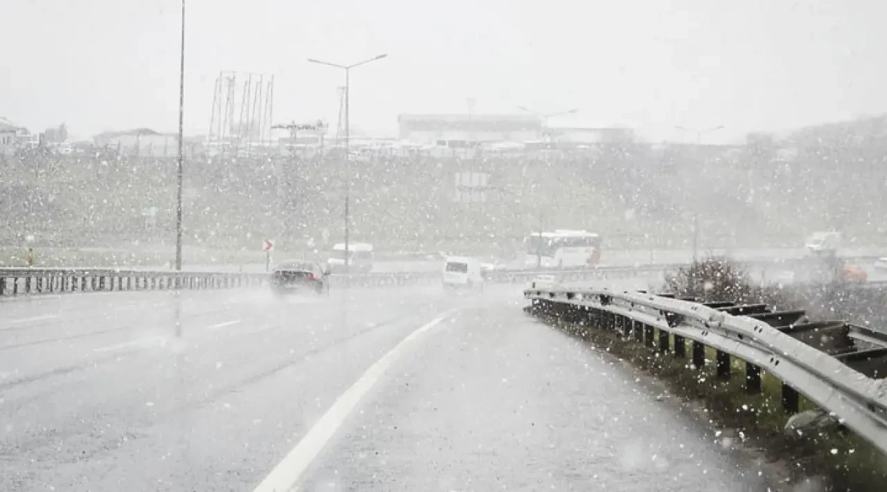 Kış kapıda! Uzman isim tarih verdi: İstanbul’a kar geliyor
