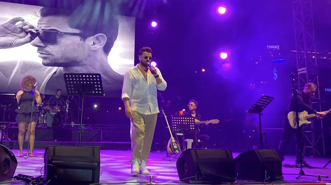 Kanseri yendi, sahnede yıldız oldu! Gökhan Akar'ın minik Barış'a verdiği söz nasıl gerçekleşti?